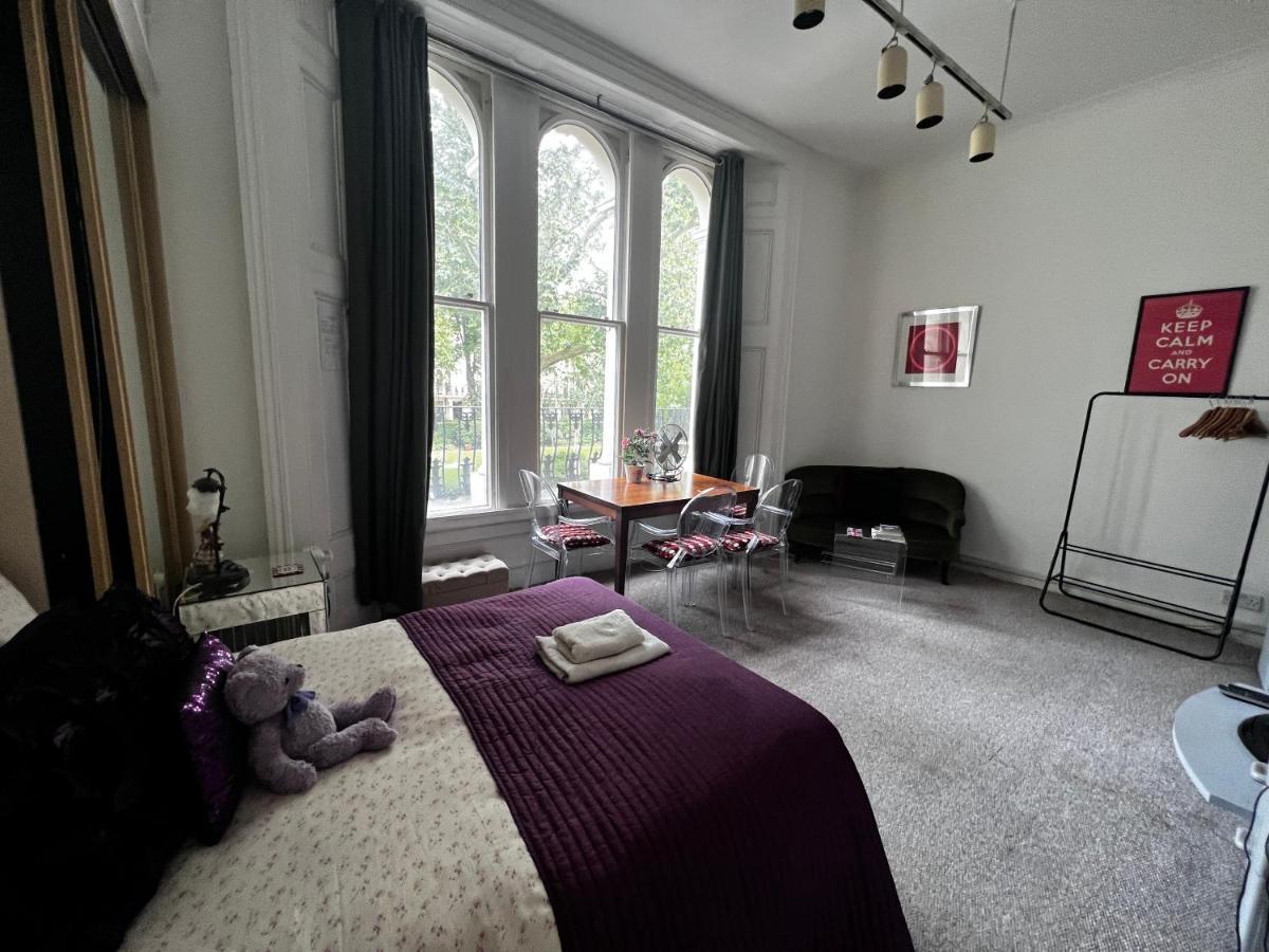 Hyde Park Studio Has Private Balcony With Tranquil Garden View Londen Buitenkant foto