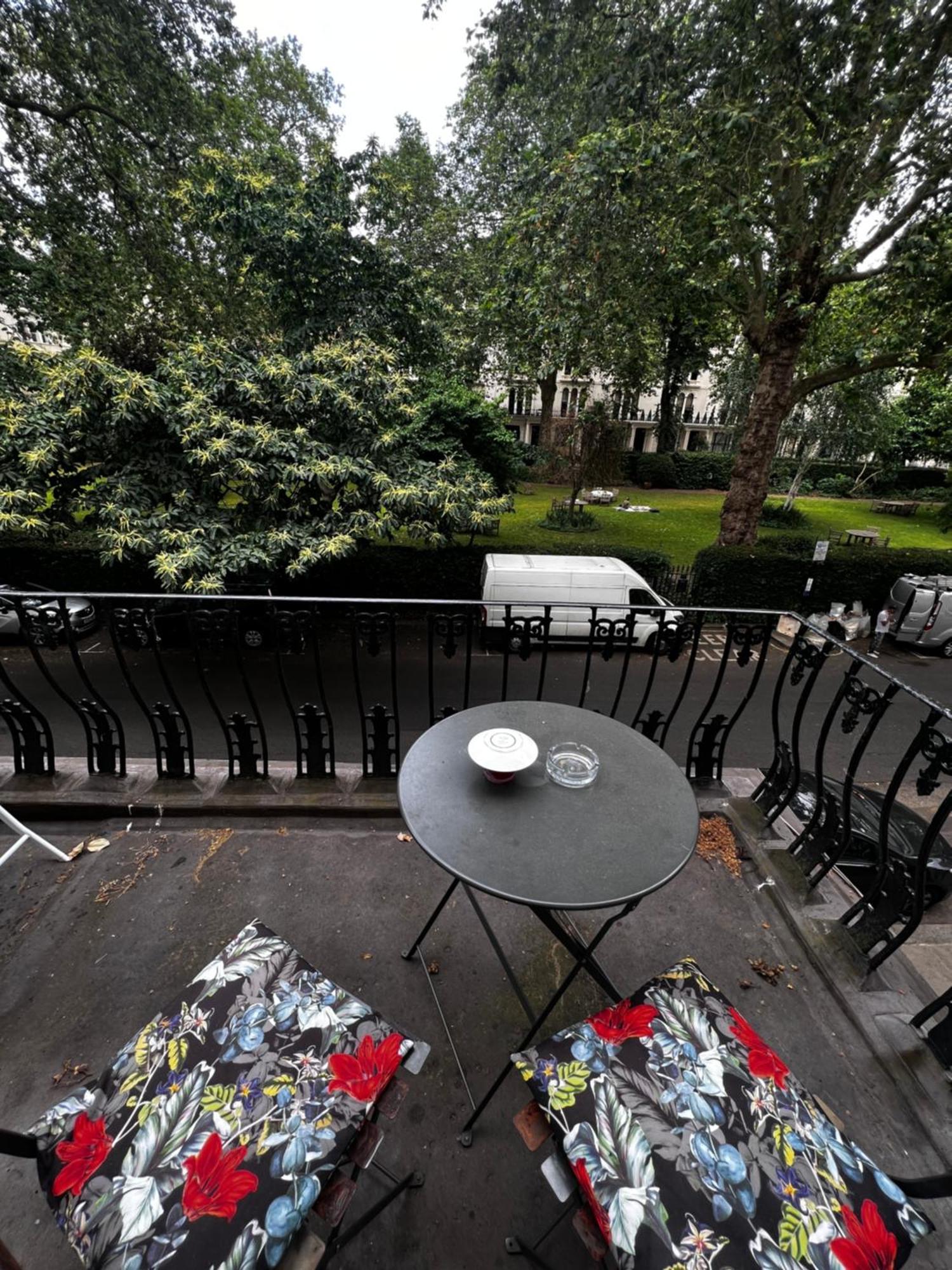 Hyde Park Studio Has Private Balcony With Tranquil Garden View Londen Buitenkant foto
