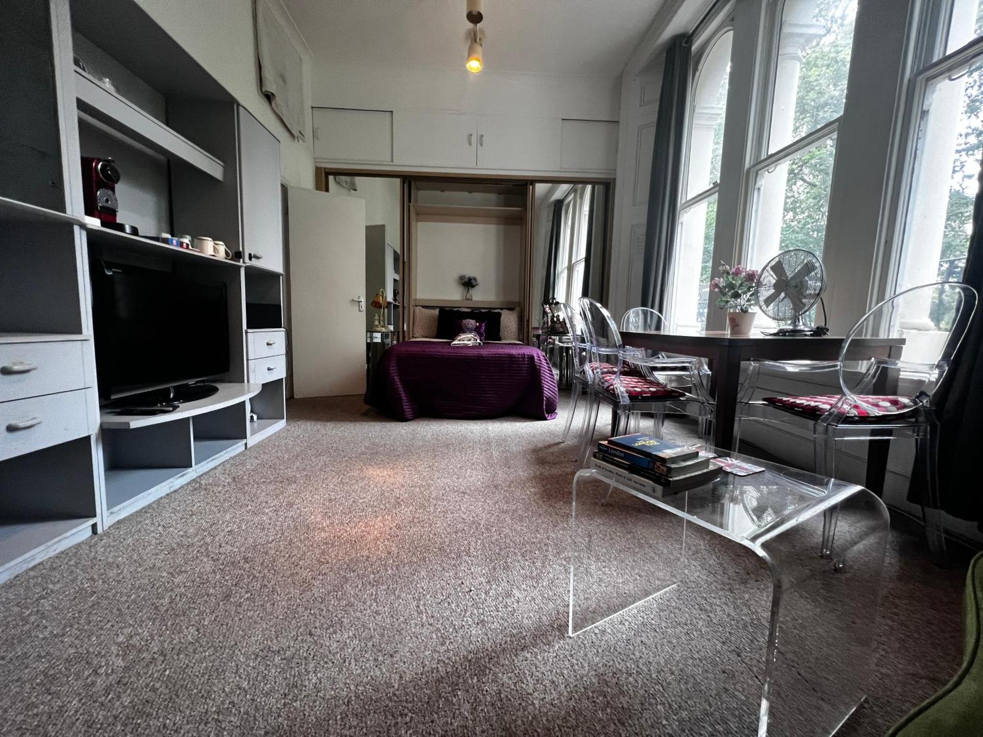 Hyde Park Studio Has Private Balcony With Tranquil Garden View Londen Buitenkant foto